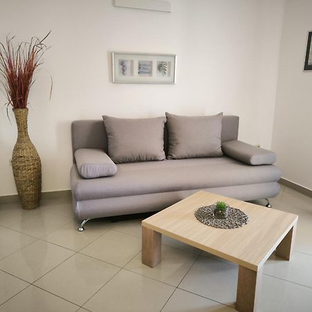 Hektorovic Poolside Apartments Бол Экстерьер фото
