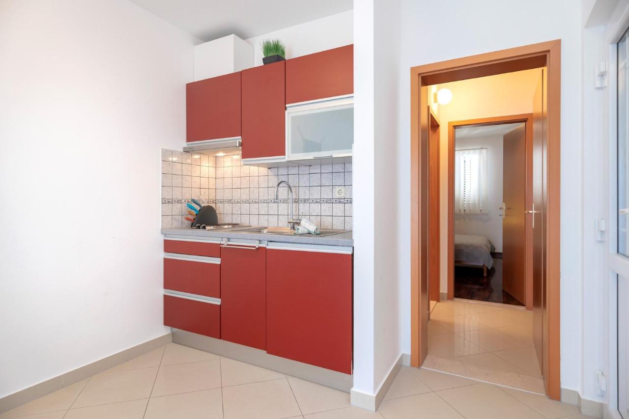 Hektorovic Poolside Apartments Бол Экстерьер фото