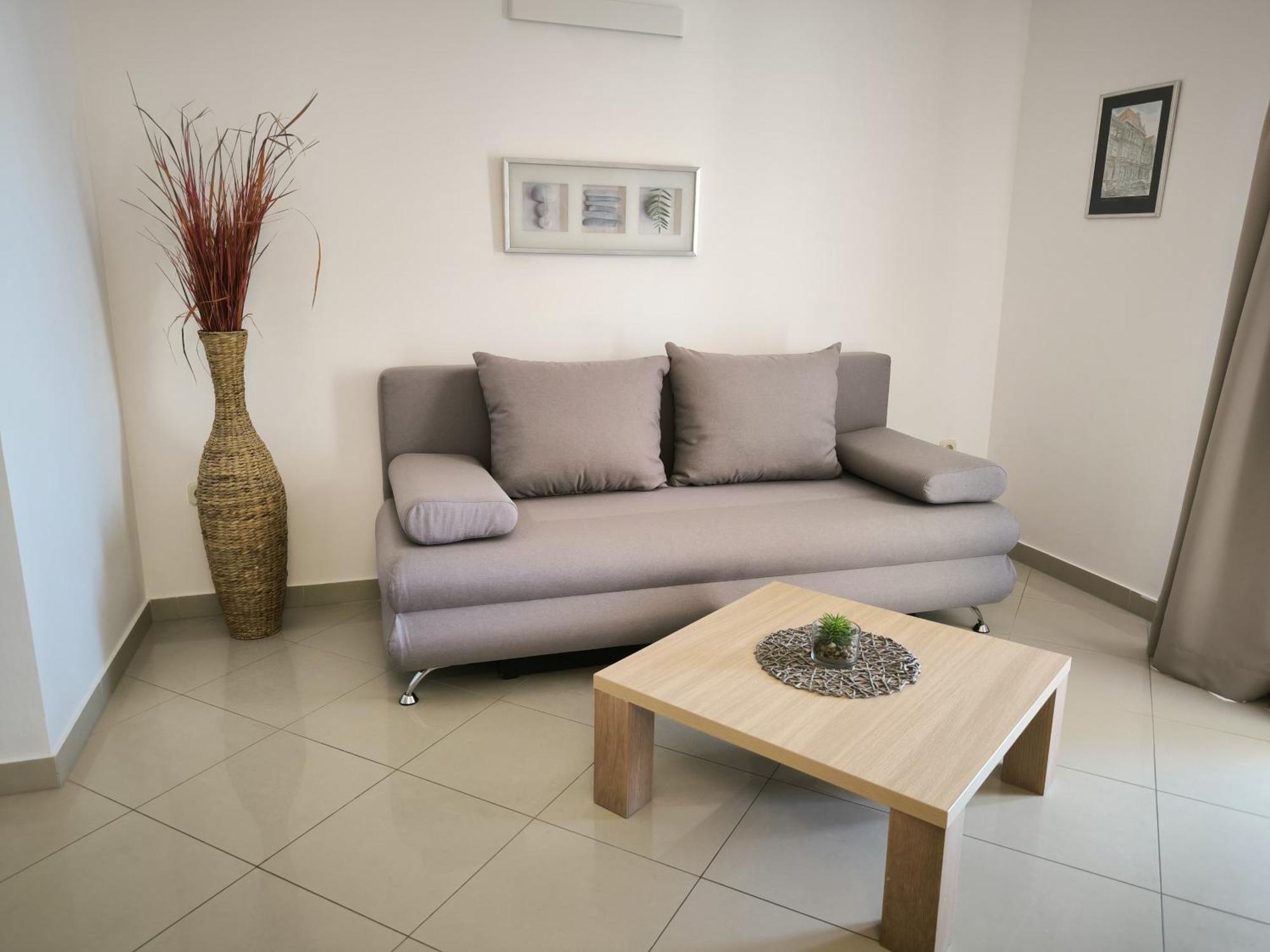 Hektorovic Poolside Apartments Бол Экстерьер фото